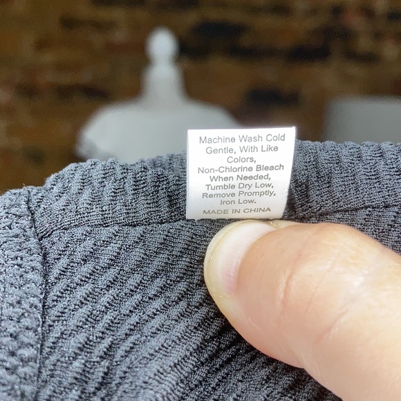 Amazon Essentials Two Piece Bathing Suit (Size S) - Picture 9 of 9